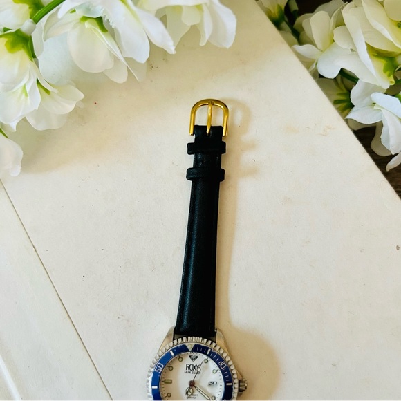 Roxy Quik Silver Watch - Picture 11 of 13